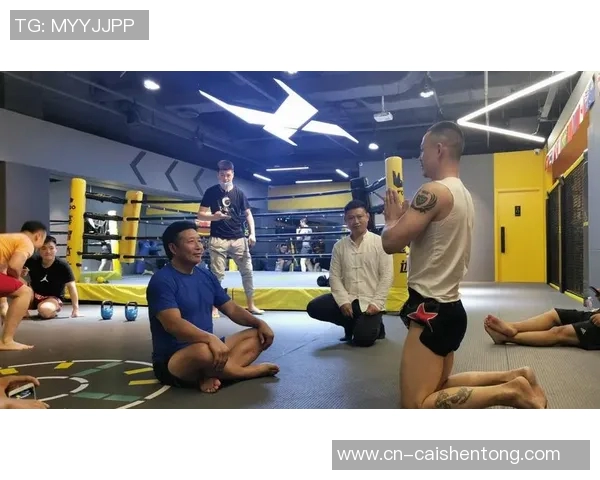 一龙与重口味的巅峰对决谁能在搏击场上笑到最后 一龙与重口味的巅峰对决谁能在搏击场上笑到最后